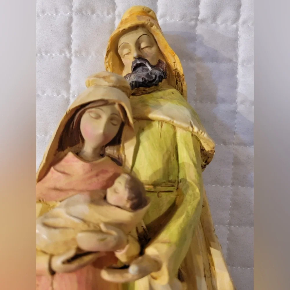 RARE Nativity Resin Figurine Unique Sculpt Holy Christmas Holiday Festive Winter